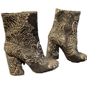 FEDORA boots size 39 (8.5-9 US)